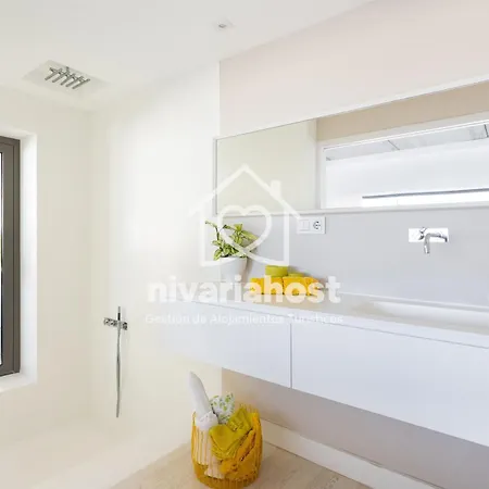 Villa Private Pool&jacuzzi, Esperanza *