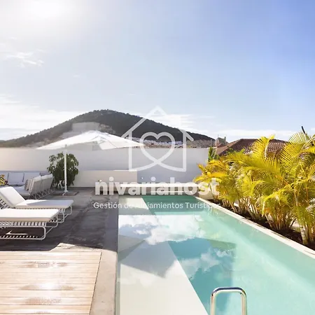 Private Pool&jacuzzi, Esperanza Villa